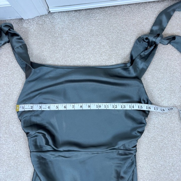 Petal & Pup Selma Off Shoulder Satin Cowl Neck Ruched Side Tie Maxi Dress Sz M - Picture 8 of 10